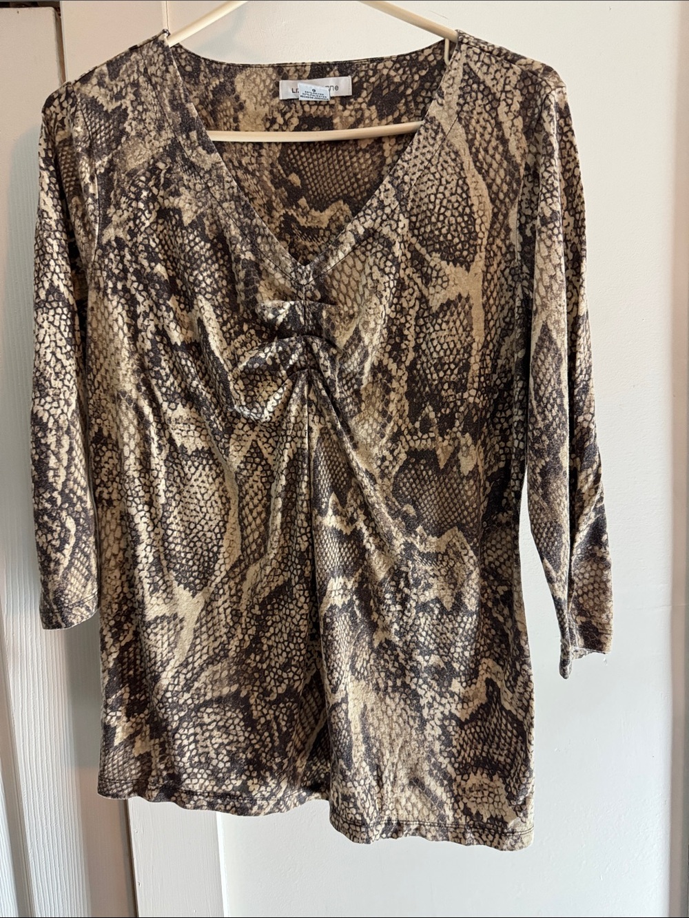 Liz Claiborne Brown and Cream Snake Print V-Neck 3/4 Sleeve Top